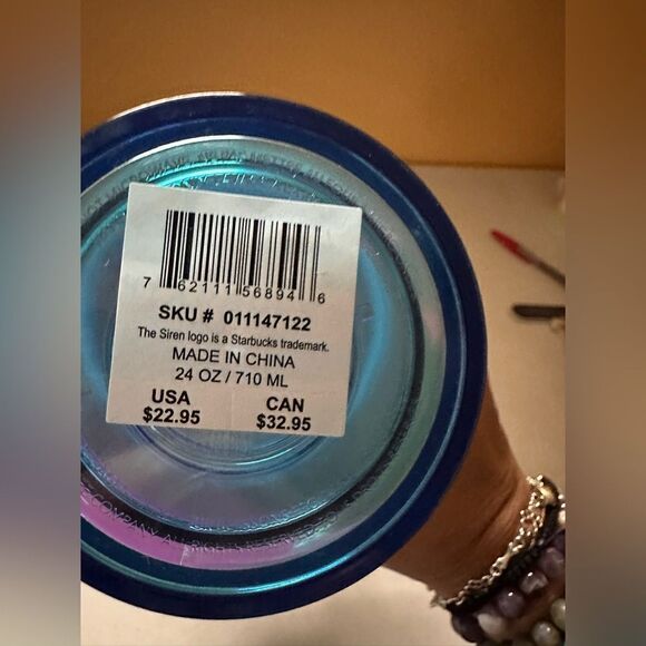 Starbucks Holiday 2023 Blue Snowflakes Venti Tumbler 24 oz - Picture 4 of 5